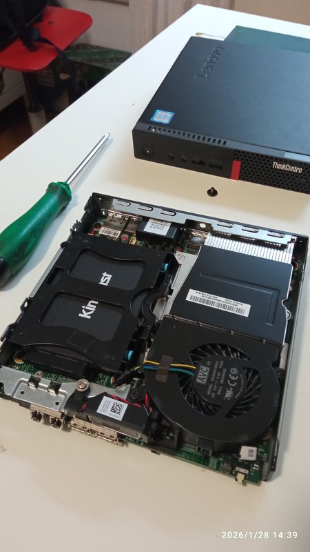 On the left the SATA SSD